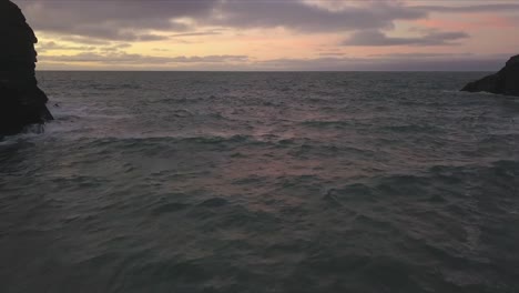 Una-Vista-Aérea-De-Una-Playa-De-Cornualles