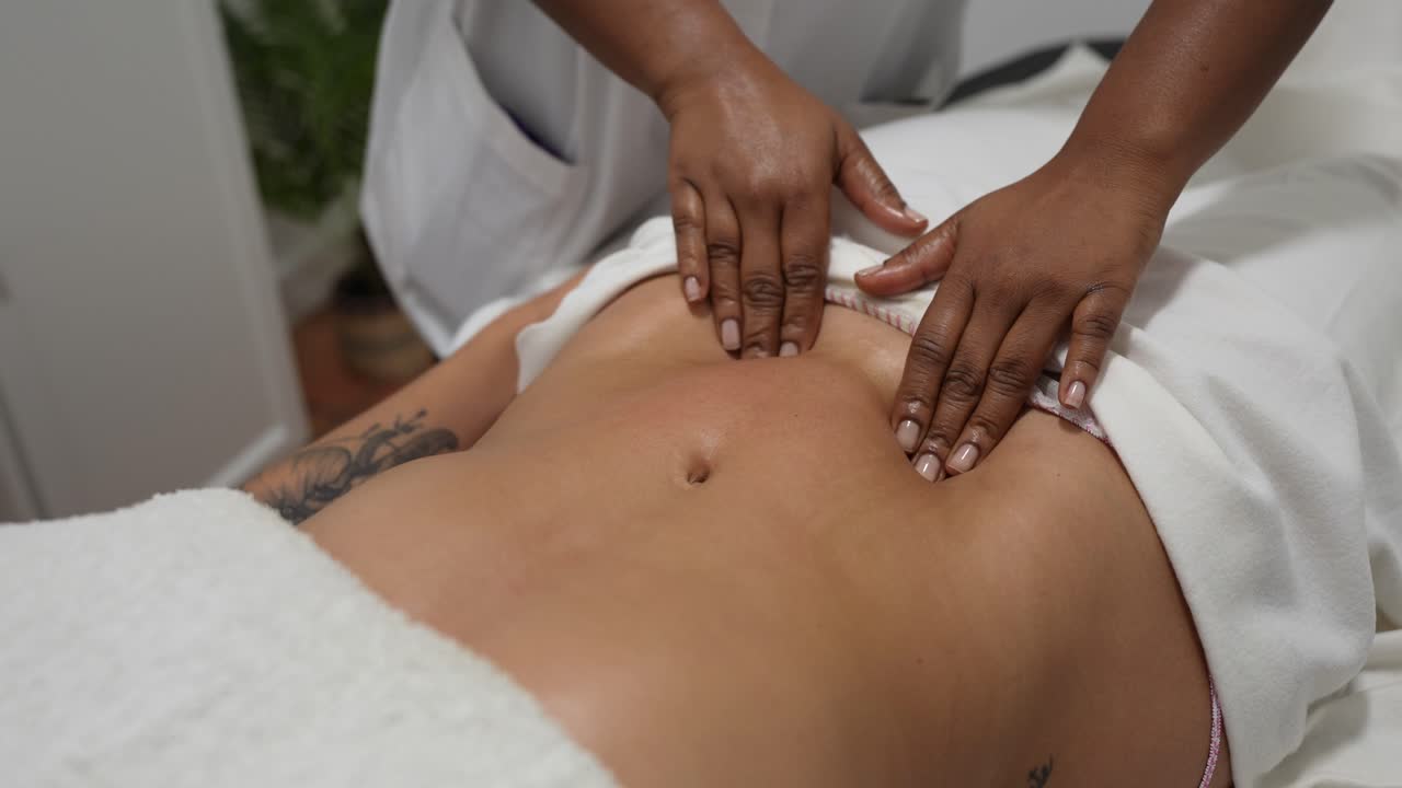 Seduta di massoterapia