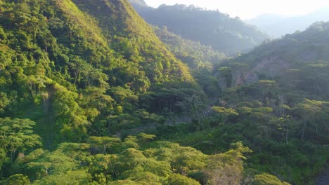 Aerial-Images-of-the-Cloud-Forests-of-Risaralda,-Colombia