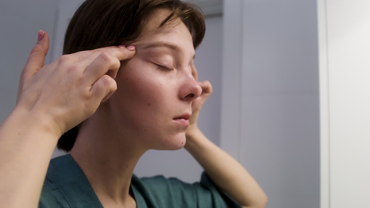 화장실에 있는 여자