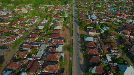 Vista-Aérea-De-La-Ciudad-De-Tanga,-Tanzania