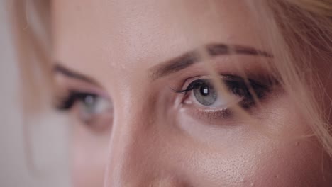 Beautiful-and-lovely-bride.-Close-up-shot-of-bride's-eyes.-Wedding-morning