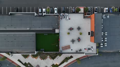 Rooftop-seating-on-skyscraper-at-modern-new-apartment-building-in-USA