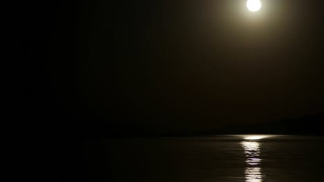 moon rise timelapse at night