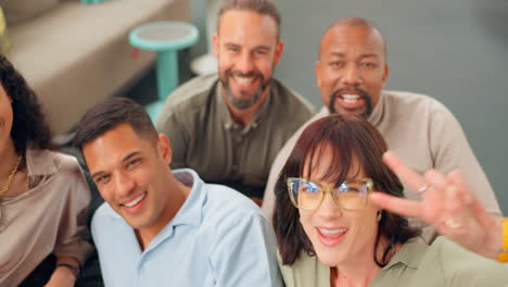 colaboración, creatividad y cara de equipo feliz