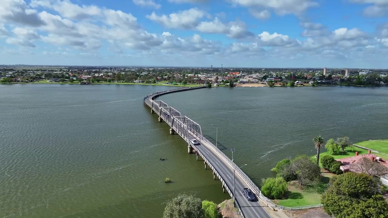 Ponte di collegamento tra Yarrawonga e Mulwala sul Lago Mulwala