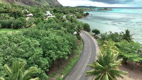 scenic drive over tropical south pacific islands in moʻorea, french polynesia