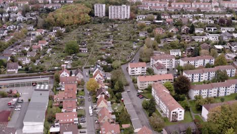 göttingens lohberg capturado por una toma aérea de drones a finales de otoño