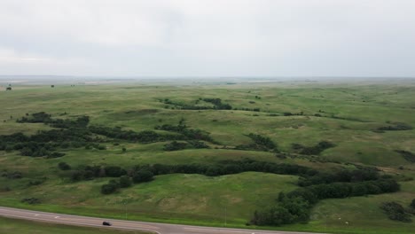 Cloudy-Evening-in-the-rolling-hills