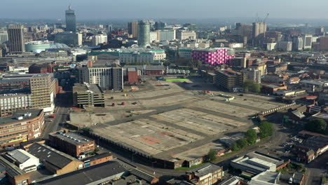 Una-Vista-Aérea-Del-Antiguo-Sitio-Del-Mercado-Minorista-De-Smithfield-En-Birmingham,-Inglaterra,-Que-Ha-Sido-Despejado-Para-Dar-Paso-A-Parte-Del-Complejo-De-Juegos-De-La-Commonwealth-En-La-Ciudad-Que-Se-Organizará-En-2022