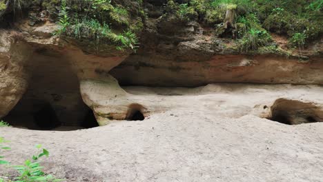 peldanga labyrinth, liepniekvalka caves in latvia