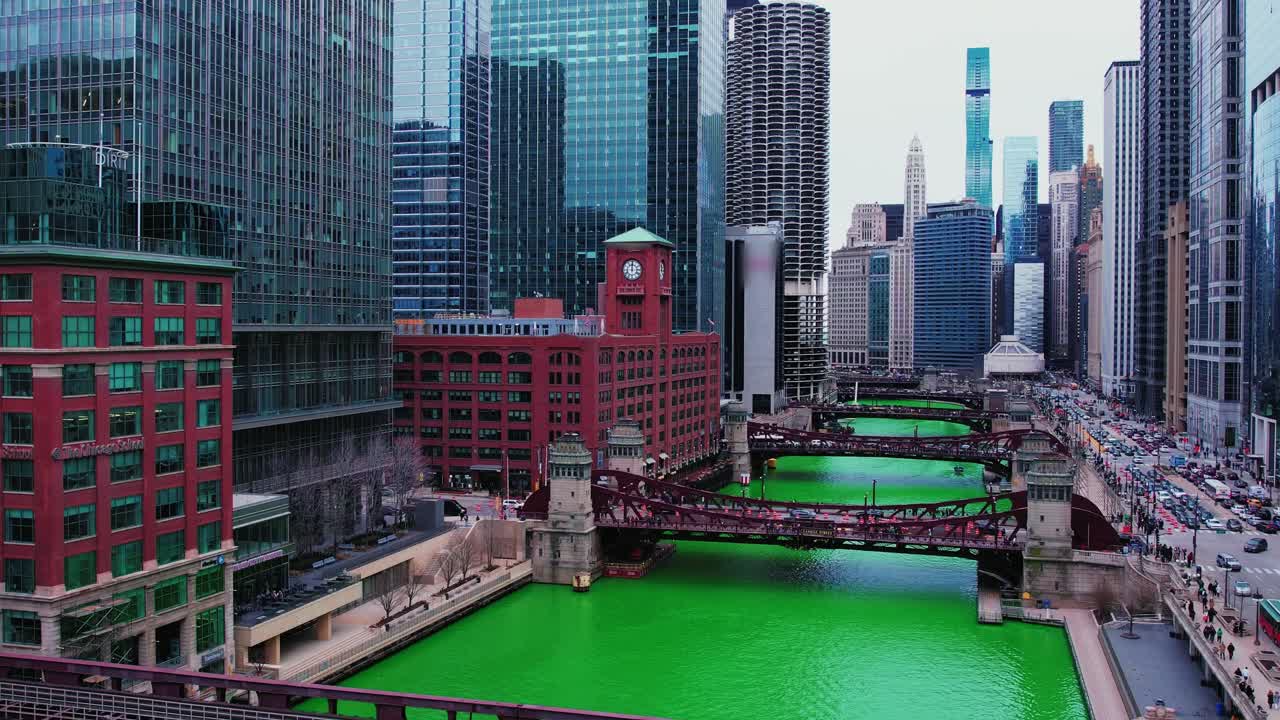 성 패트릭 데이의 시카고 강