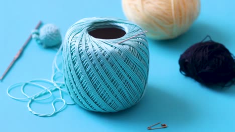 cotton-thread-for-knitting-in-blue-backgound