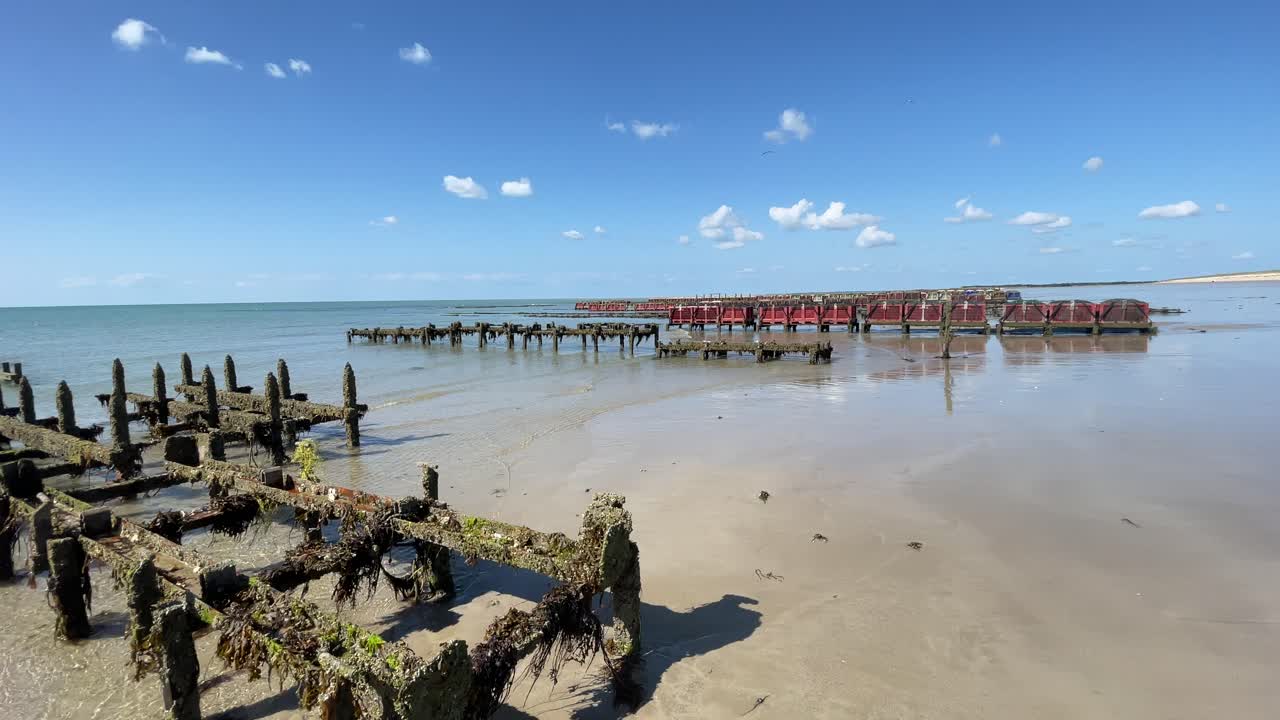 hermosa playa oceánica en granville, francia