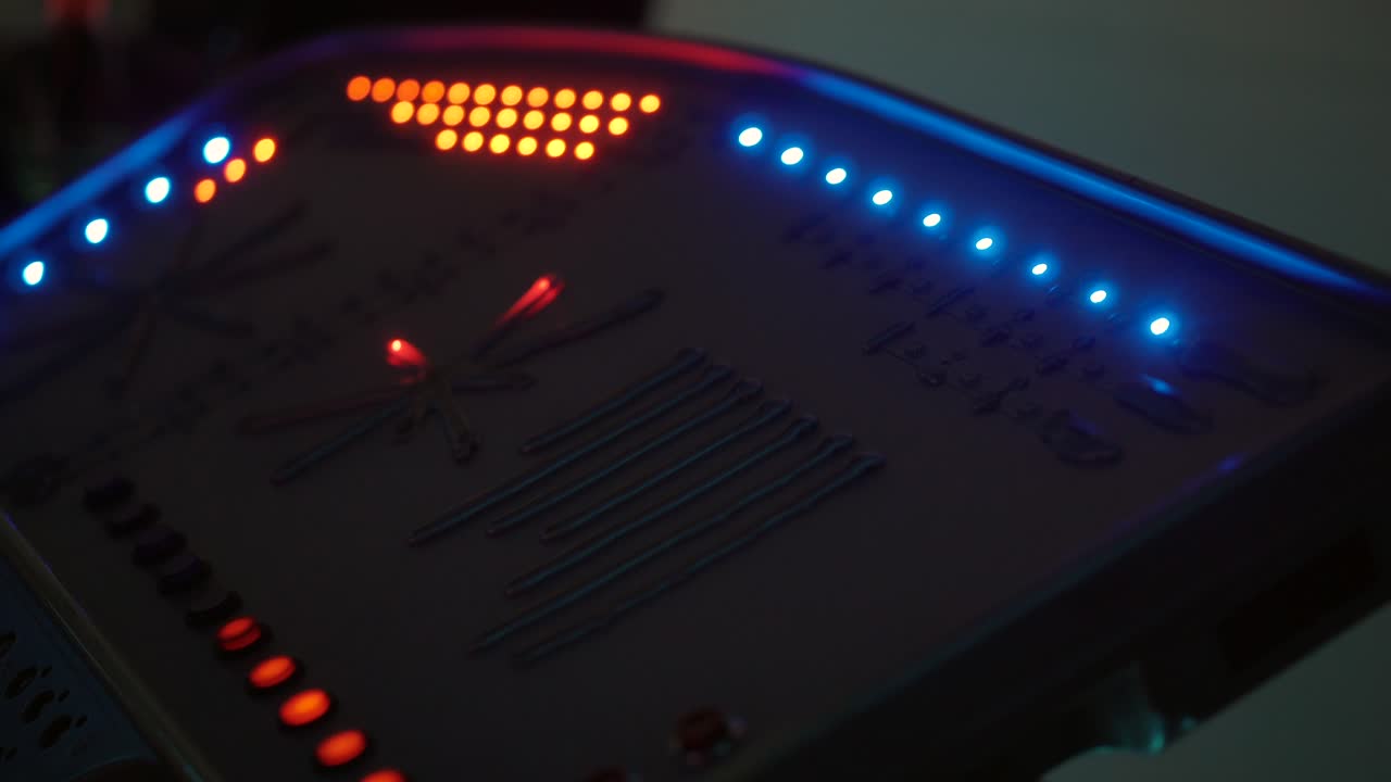 다채로운 전자 디스플레이의 클로즈업