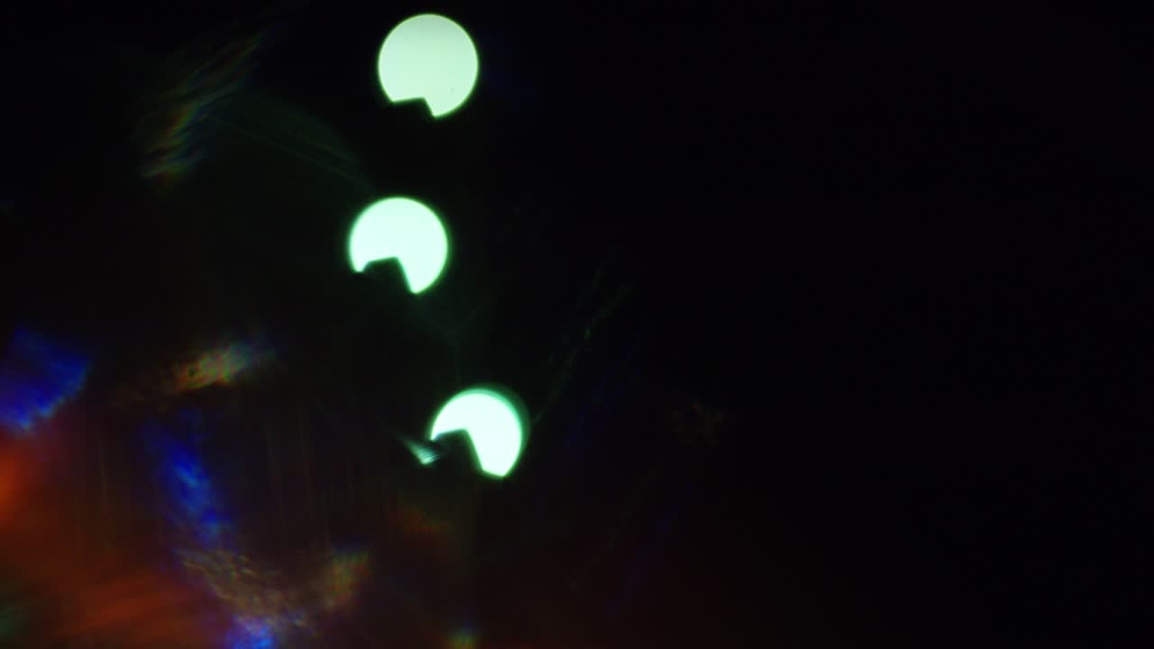 꽃걸이, 반이는, 초점 밖과 초점