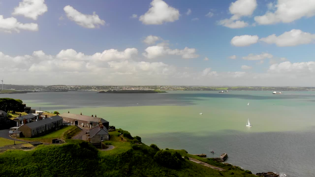 해안 에 있는 요새 의 공중 사진