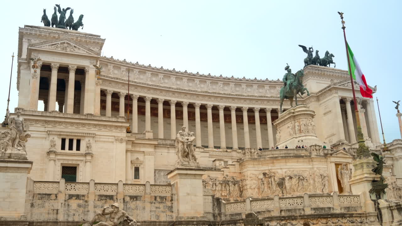 Monumento a Vittorio Emanuele II situato nell'antico centro di Roma, Italia