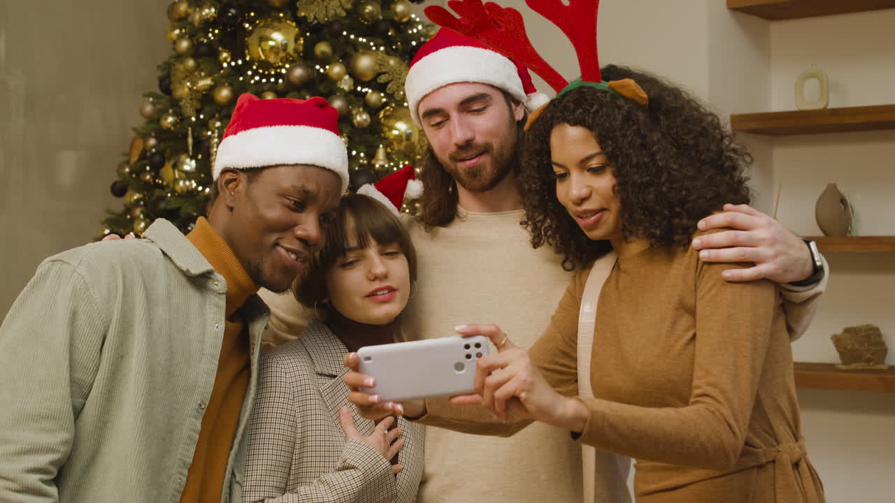 grupo de amigos pasando un buen rato