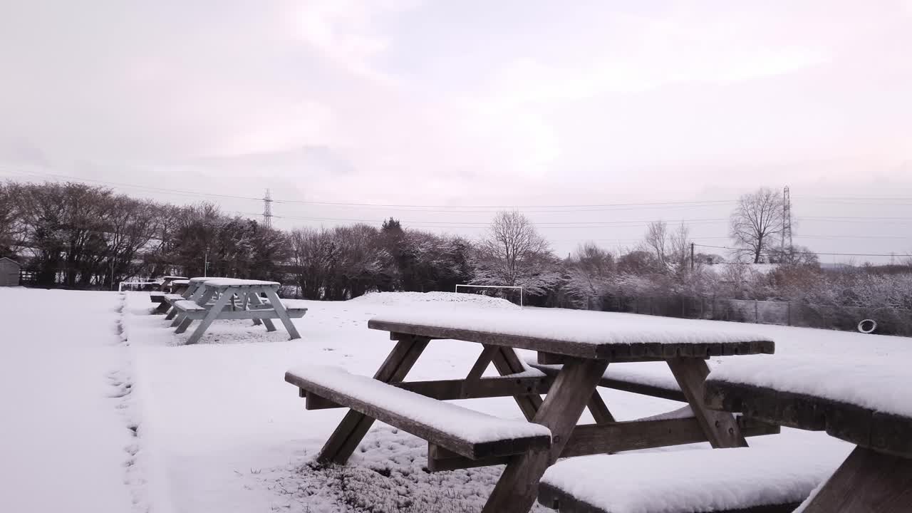 내 지역 마을의 눈 오는 날