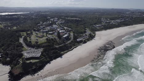 Aerial-Panorama-Of-Ballina-Head-Lookout-And-Shelly-Beach-In-East-Ballina,-NSW,-Australia