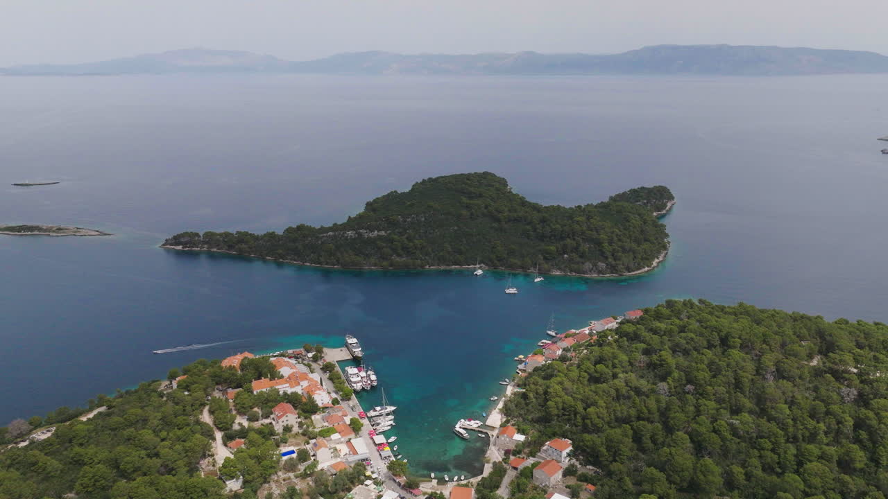 Veduta aerea del Parco Nazionale dell'isola di Mljet in Croazia, Europa