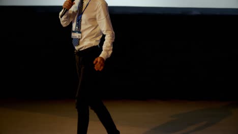 young asian businessman speaking in business seminar at auditorium 4k