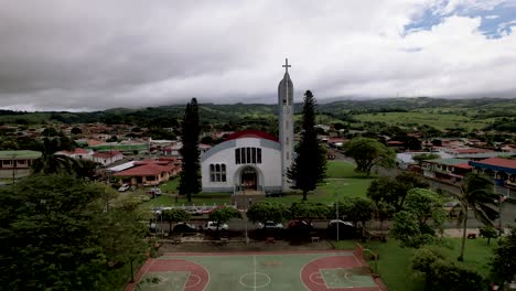 Imágenes-Aéreas-De-Drones-Cátedra-Tilaran-Guanacaste,-Costa-Rica