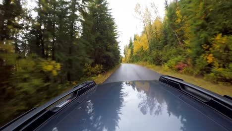 Autofahren-Auf-Der-Landstraße-4k