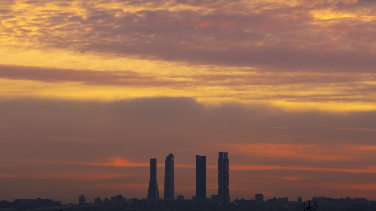 Timelapse de un hermoso amanecer en Madrid, España