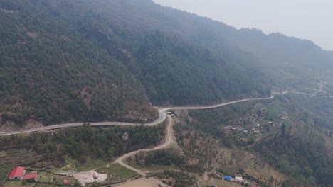 Caminos-Rurales-En-Las-Tierras-Altas-De-Nepal