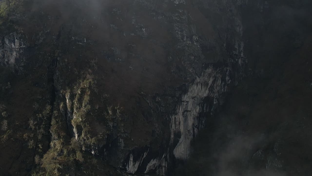 Drone captures stunning aerial view of the Alps in Italy