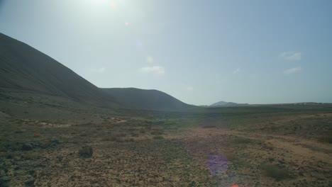 maravillas volcánicas: la naturaleza y las carreteras panorámicas de lanzarote