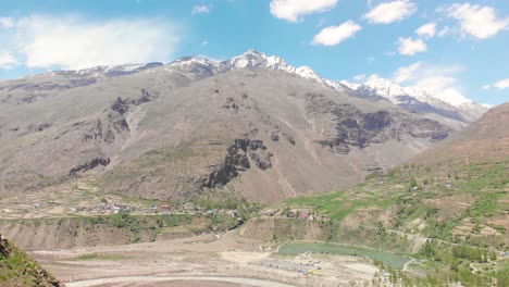 Beautiful-view-of-the-mighty-mountains-of-Lahaul-area-in-Himachal