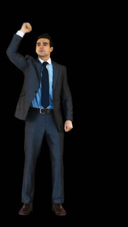 hombre de negocios gestando contra un fondo negro