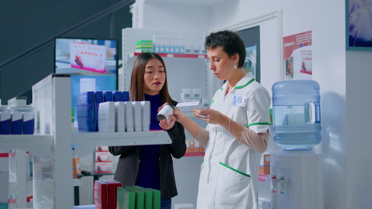 클라이언트 가 약사 에게 약 을 요청 한다