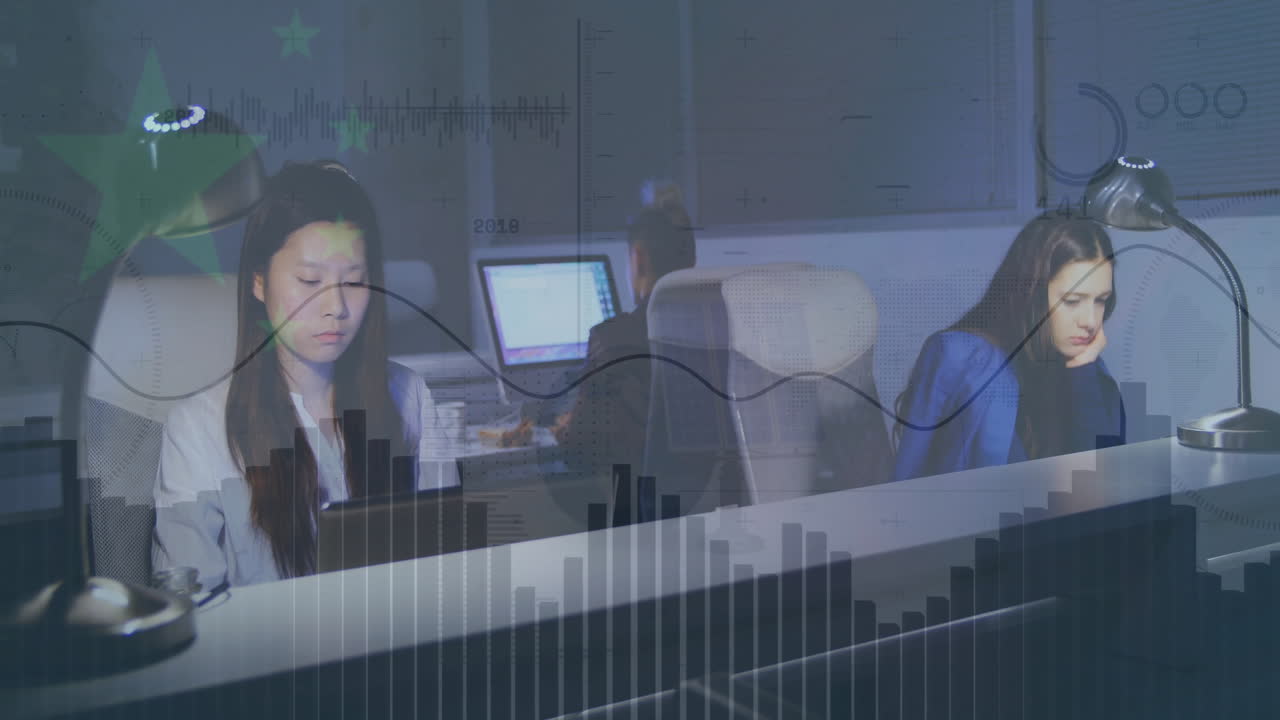 사무실에서 컴퓨터로 일하는 다양한 동료들에 대한 인포그래픽 인터페이스의 애니메이션