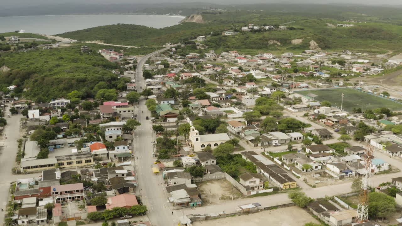 tomada panorámica del avión no tripulado de ayangue, ecuador