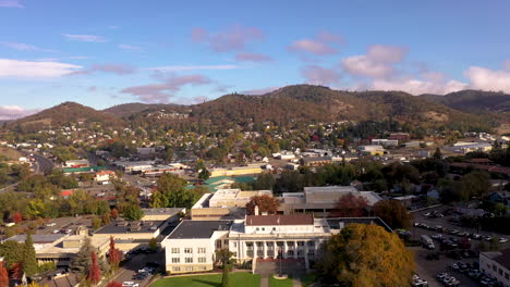 the old courthouse in downtown roseburg, oregon, usa