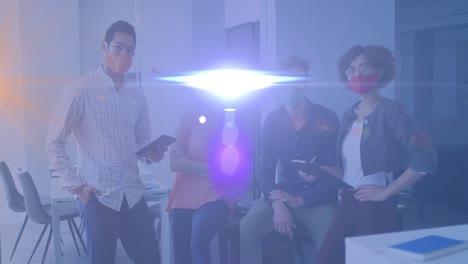 animación de puntos de luz sobre diversos hombres de negocios