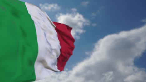 la bandera italiana realista está ondeando lentamente.