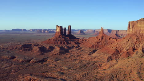 panoramic view of buttes and rock formations in monument valley navajo tribal park, utah usa