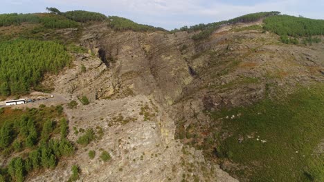 paisaje aéreo de montaña. figas do ermelo, portugal