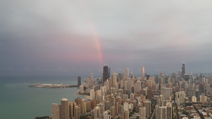 Vista aérea do centro de Chicago com arco-íris