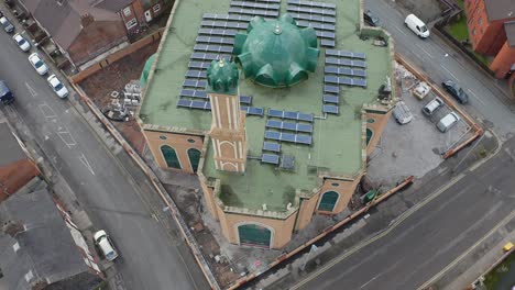 vista aérea de la mezquita gilani noor en longton, stoke on trent, staffordshire, la nueva mezquita que se está construyendo para que la creciente comunidad musulmana adore y se congregue