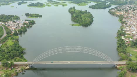 Adomi-Brücke-In-Ghana