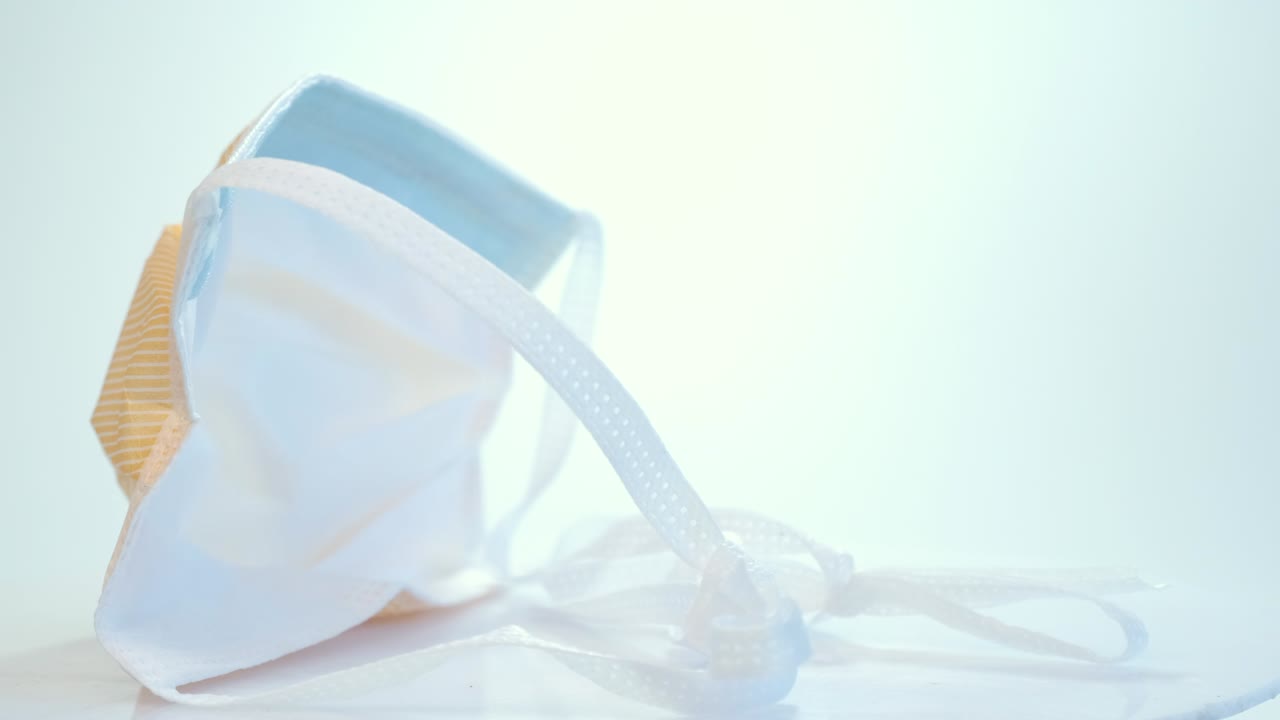 코로나19 코로나 바이러스에 감염되는 것을 방지하기 위한 ffp3 카테고리 의료 얼굴 마스크