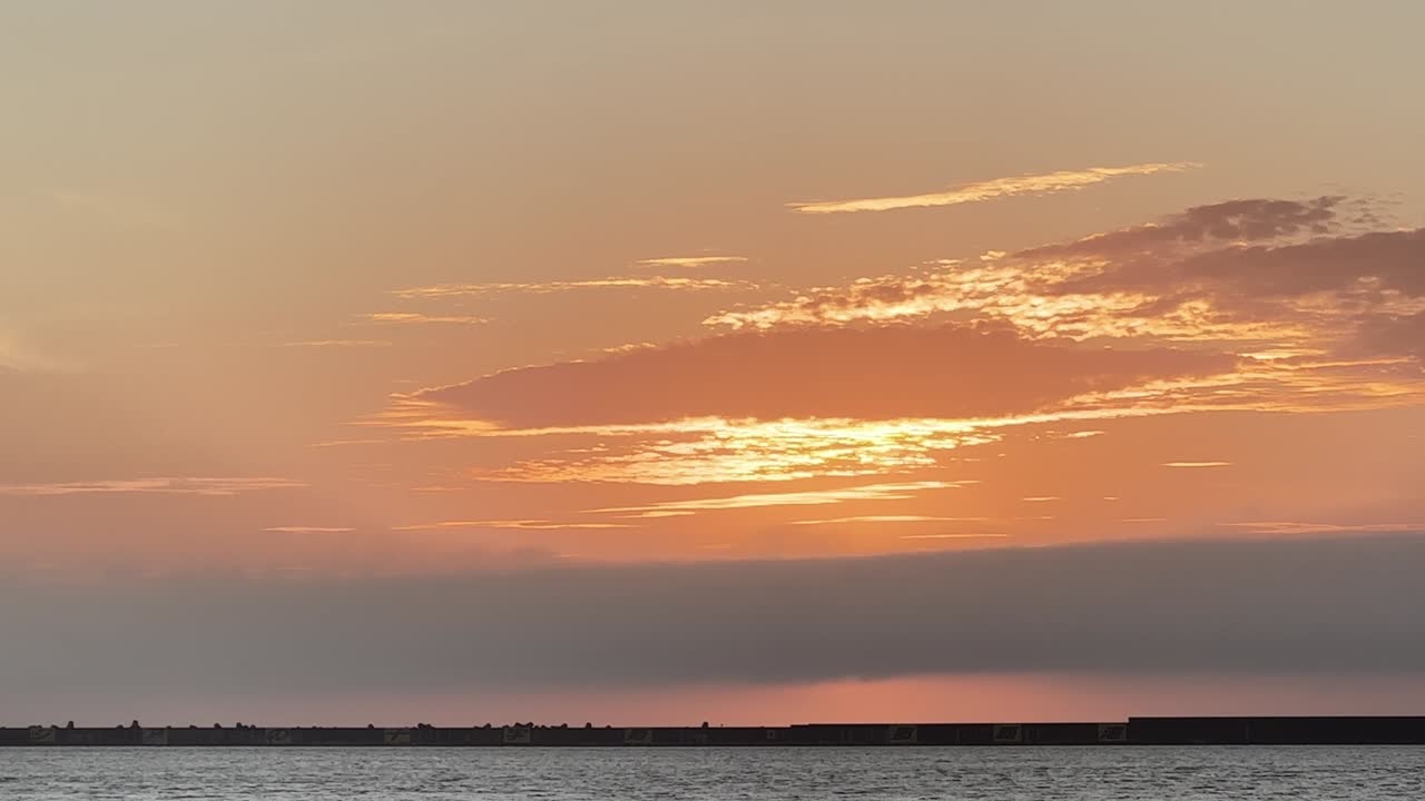 오키나와 나하 우미소라 공원의 저녁 풍경