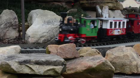 toy train set in pigeon forge, tennessee