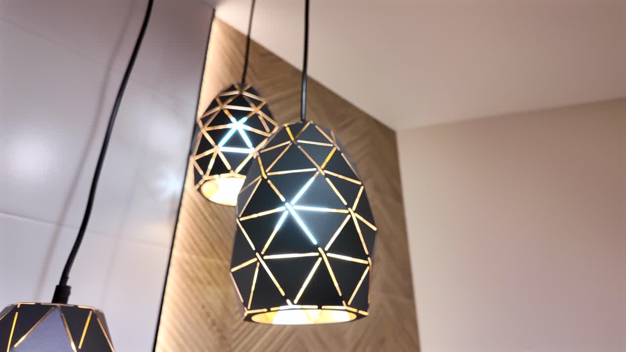 lujosas luces de baño modernas encendidas